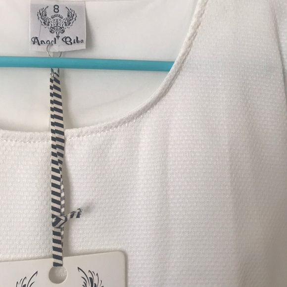 White dress - Picture 3 of 3